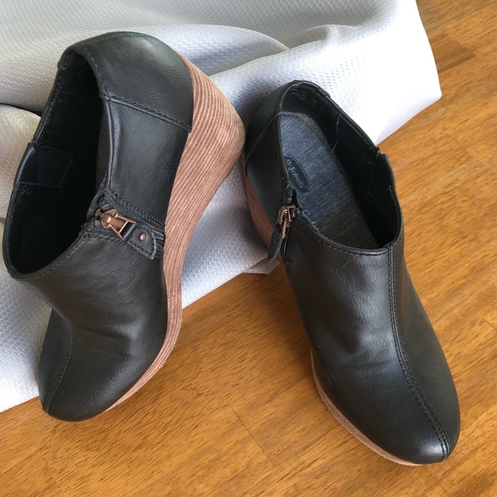 Dr. Scholls wedge booties. Size 7.5